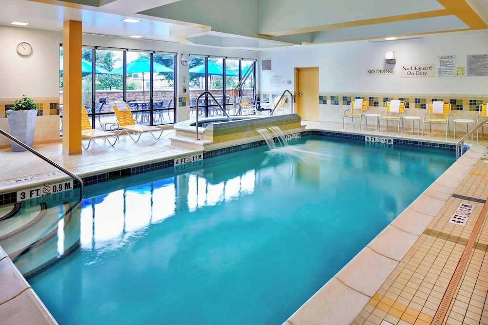 Fairfield Inn Suites Cumberland 20/50