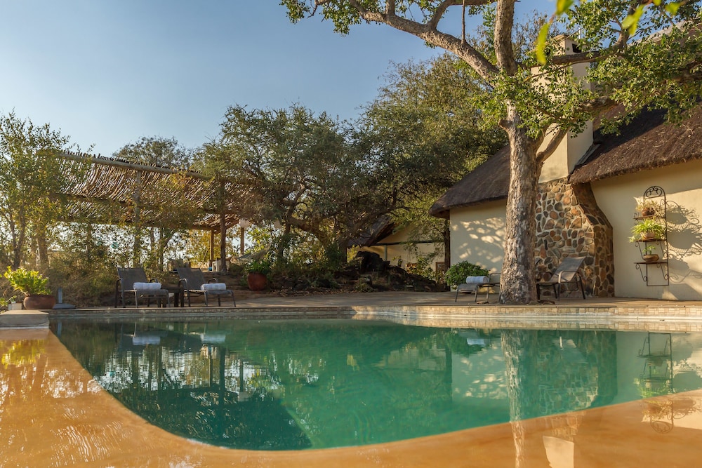 Mbizi Bush Lodge 48/50