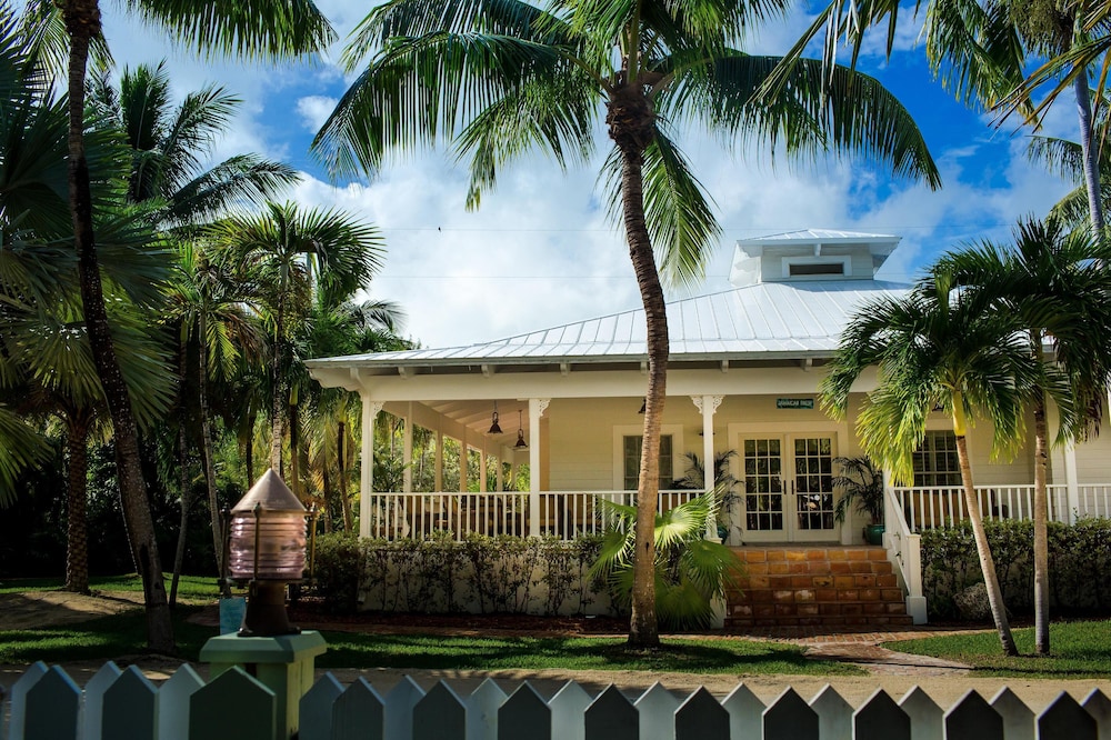 The Caribbean Resort 6/76