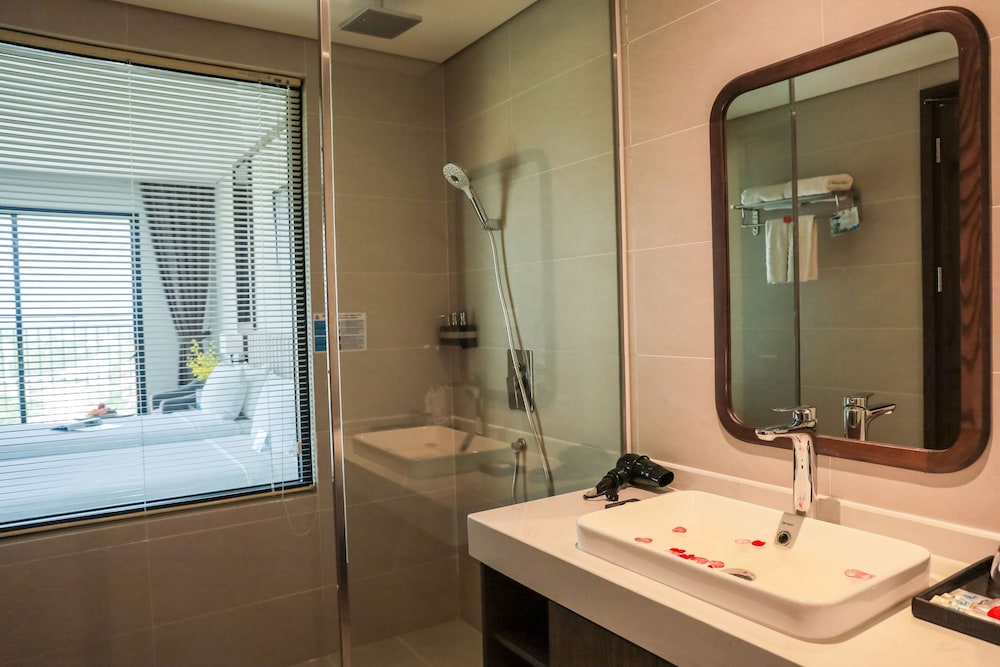 Vipol Muine Hotel and Spa 42/44