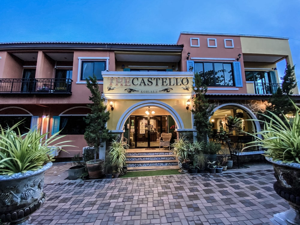The Castello Resort 4/50