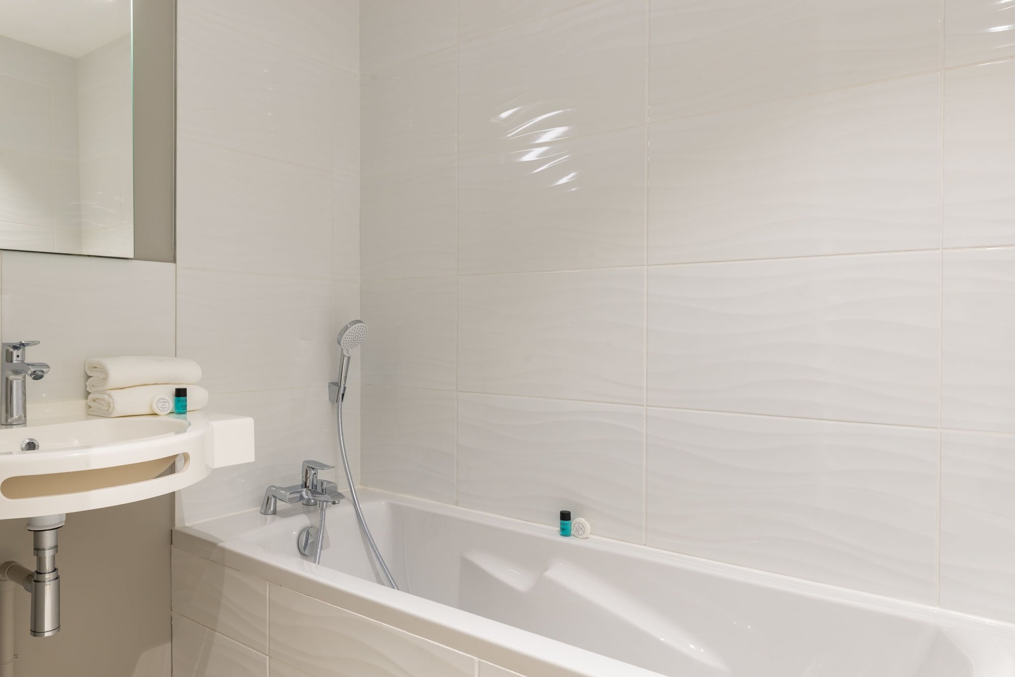 غرفة كومفورت بسرير كوين، The Originals City Hotel Acadine Pont-Audemer 2/2