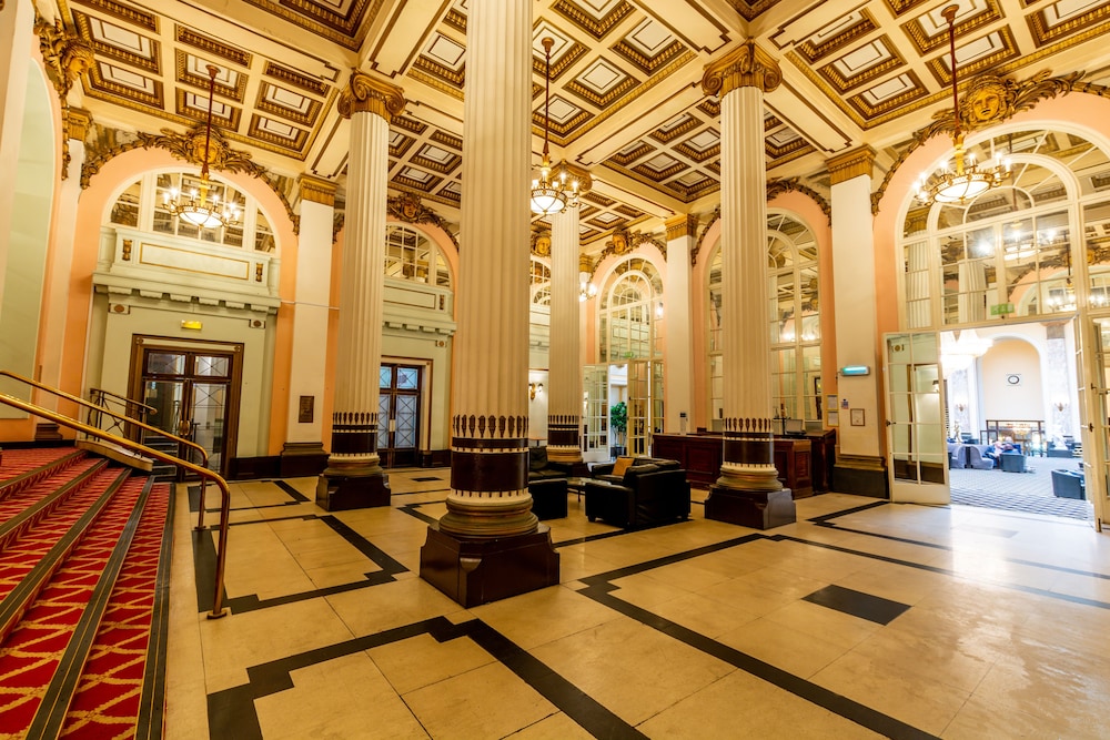 Adelphi Hotel 54/69
