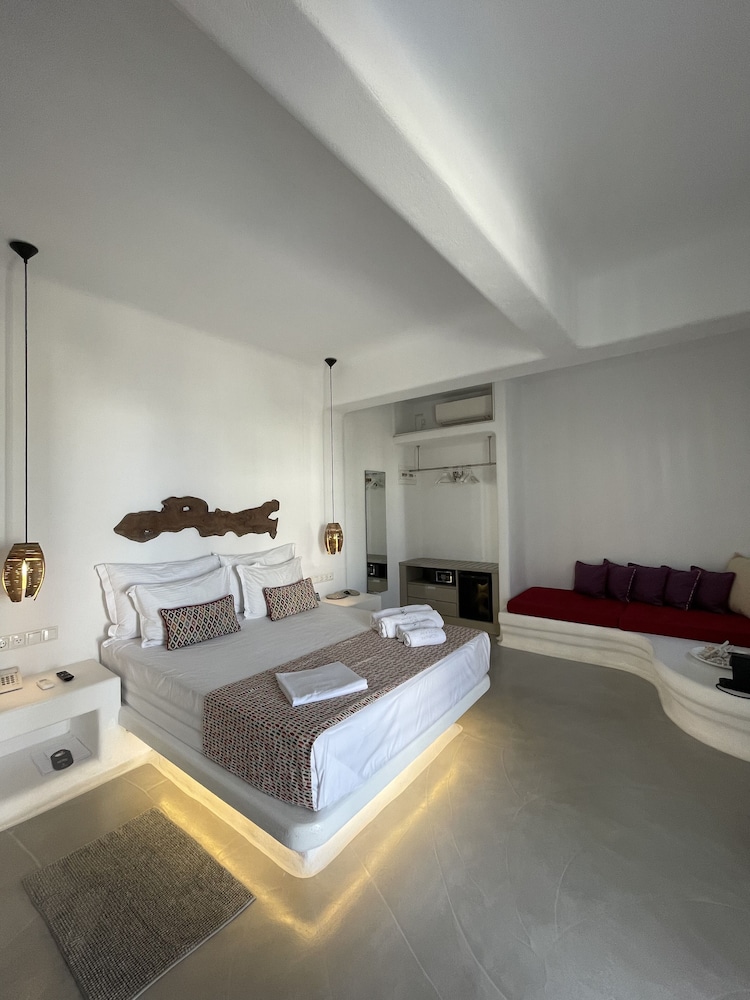Superior, Studio, Suite, Double Bed, Garden View, Sofa