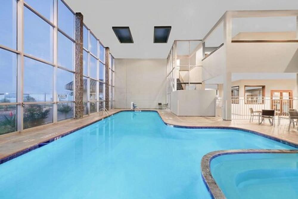 Wyndham Garden Midland 3/28