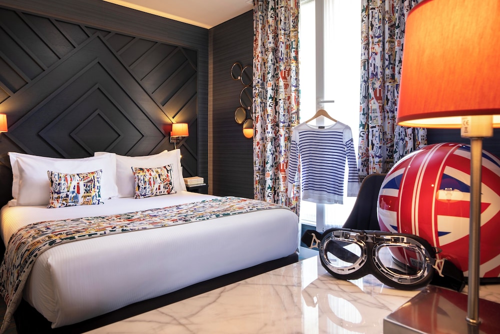 Des Arts Hotel 25/68
