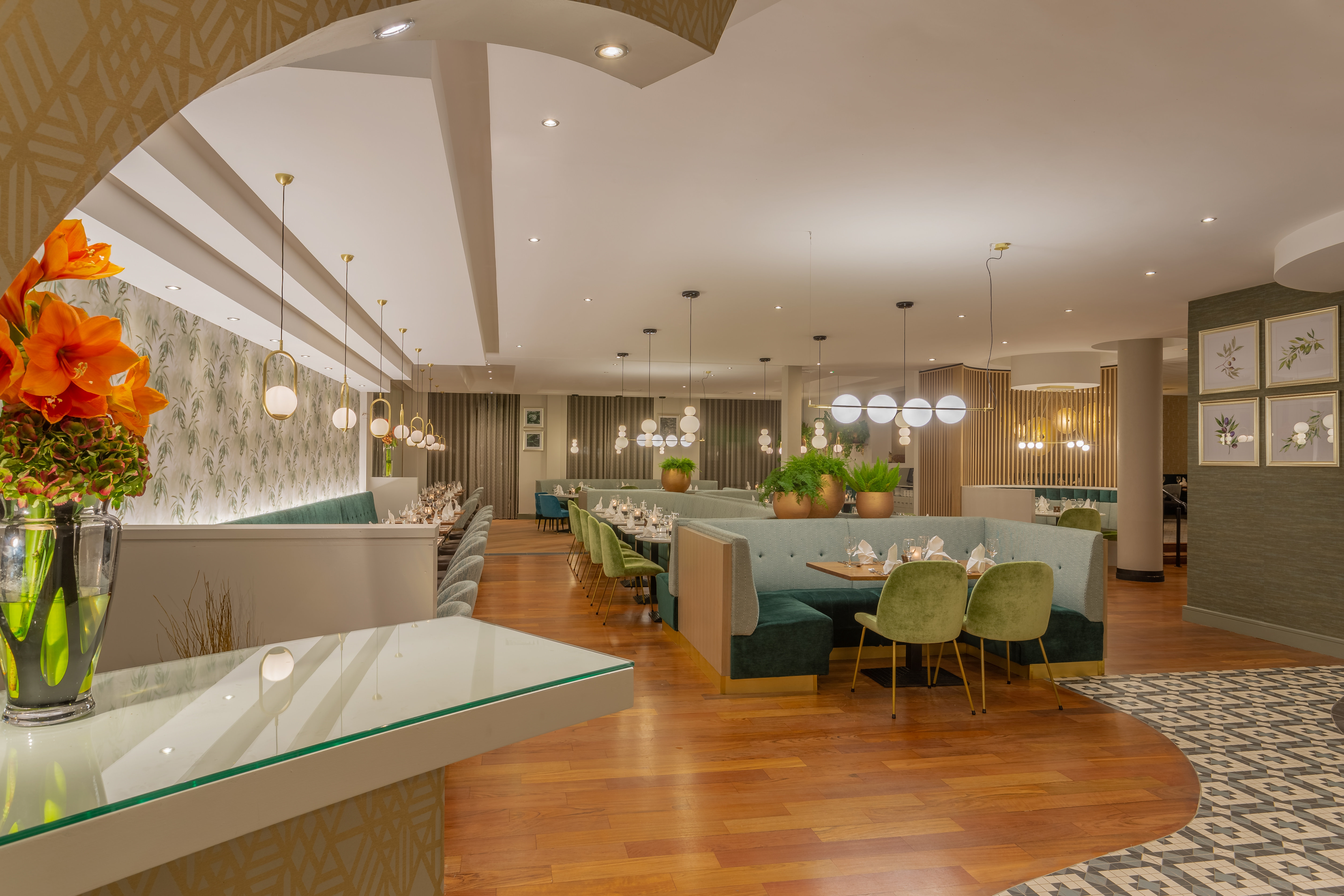 Crowne Plaza Dublin Airport 10/50