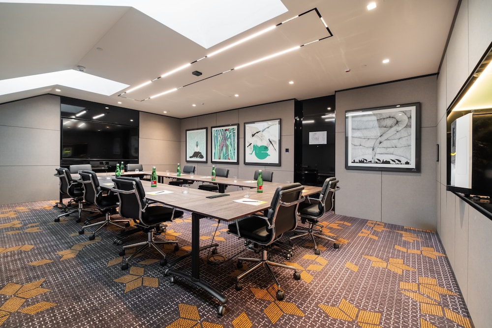 art'otel Zagreb Powered by Radisson Hotels 53/68