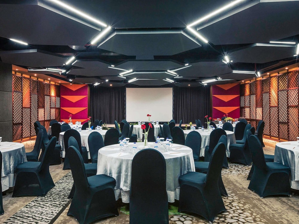 Mercure Surabaya Grand Mirama 72/81