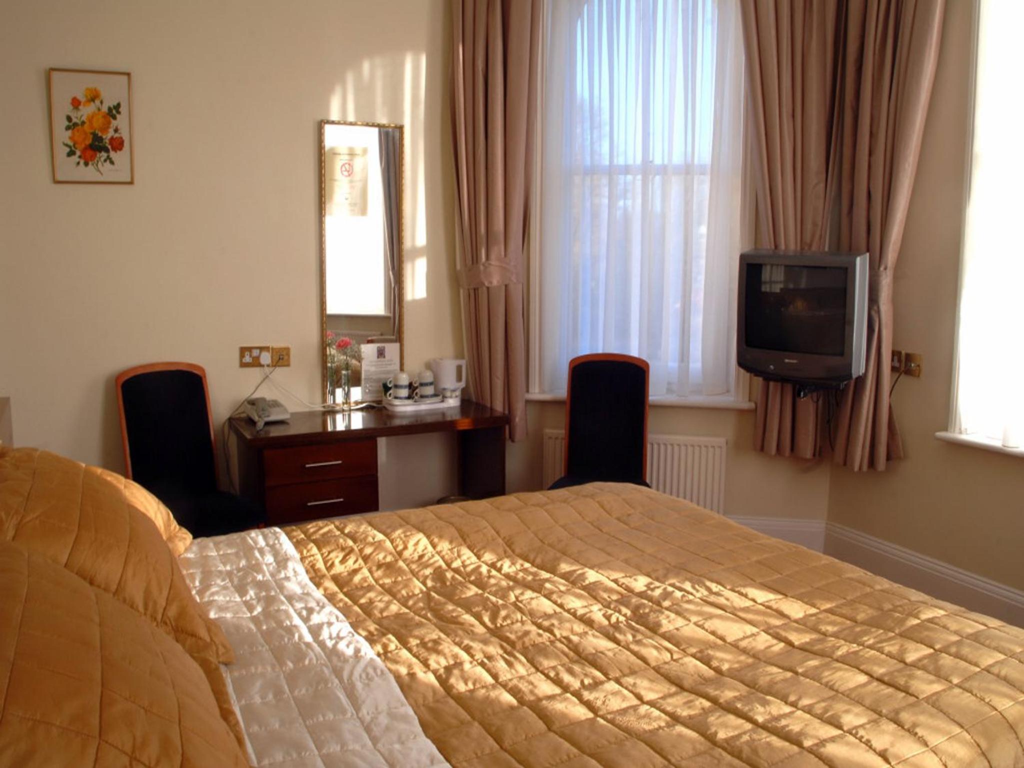Gatwick Cambridge Hotel 31/53