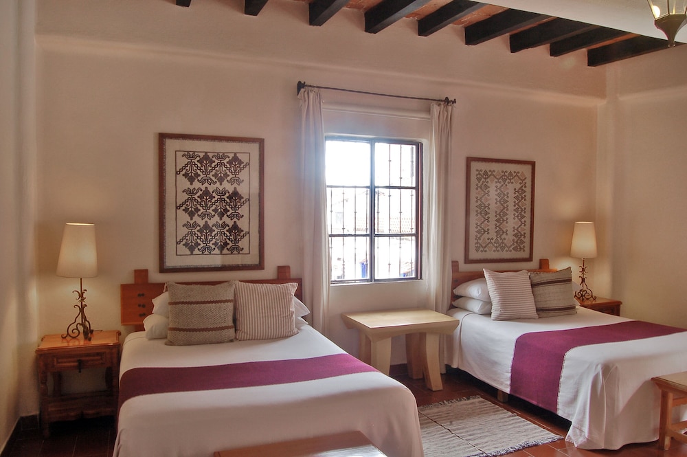 Hotel Los Arcos 53/65