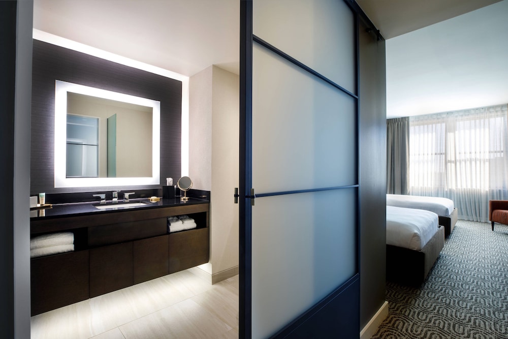 Hotel Vin Autograph Collection 20/52