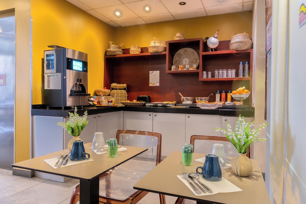 Accueil Hotel Paris Pigalle Montmartre 44/61