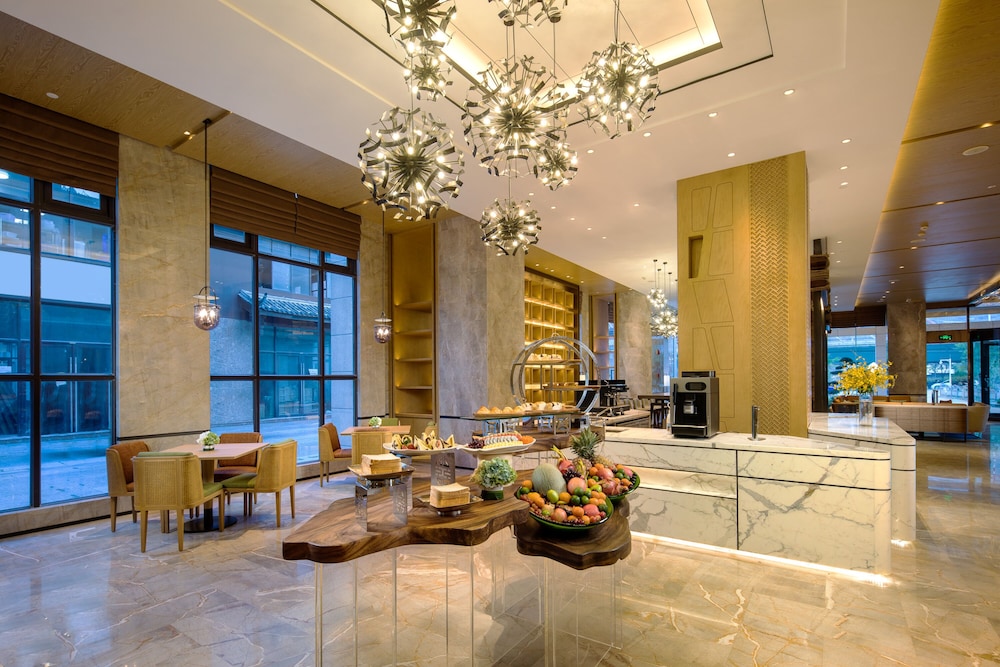 Hilton Garden Inn Nujiang 23/27