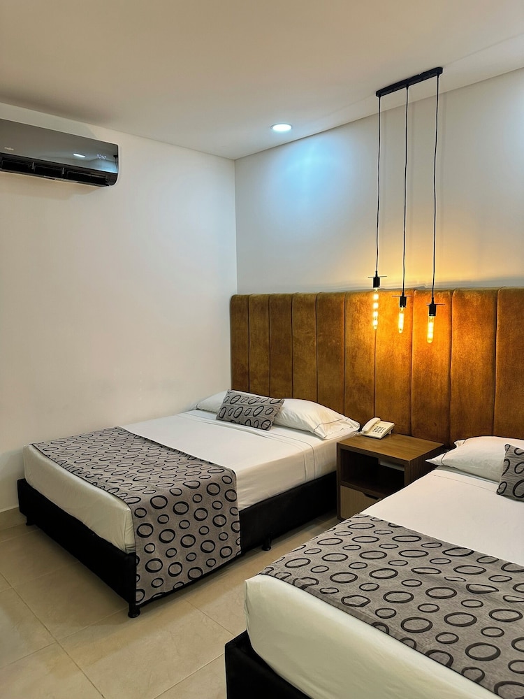 Hotel Merlott Lleras 22/48