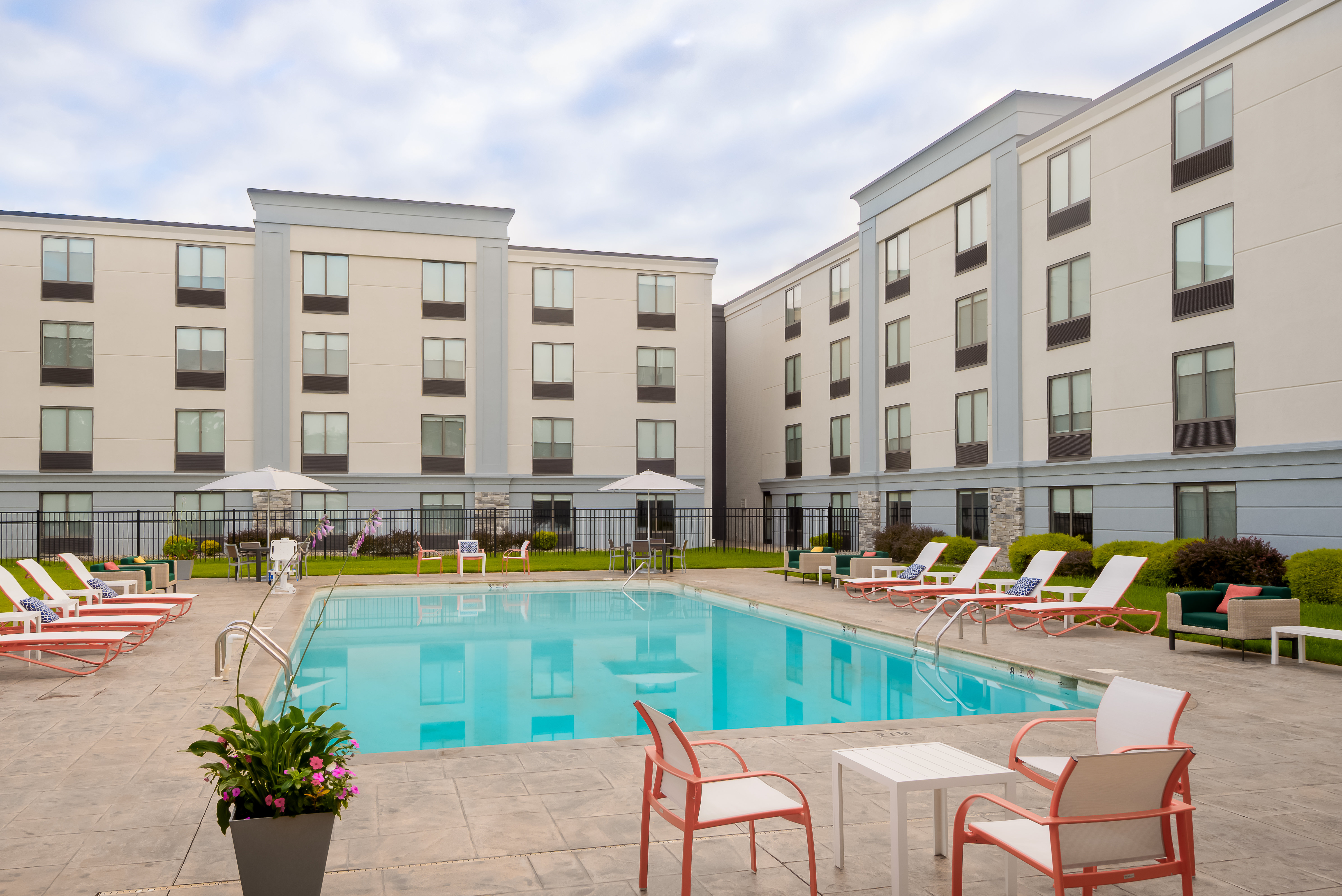 Holiday Inn East Windsor 59/60