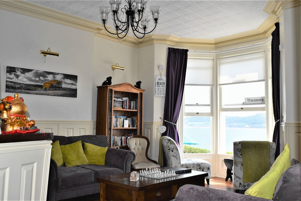 The View Guest House 30/50
