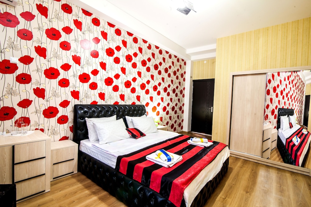 Hotel Ellegance 4/65