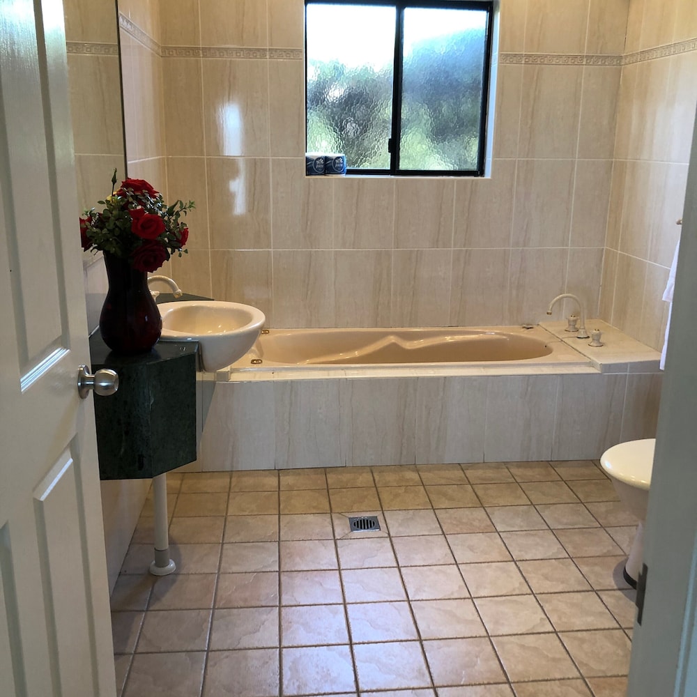 Turners Vineyard Motel Function And Convention Centre 4/32