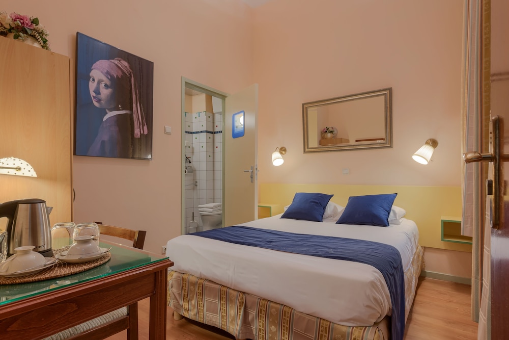 Hotel Des Arts 12/62