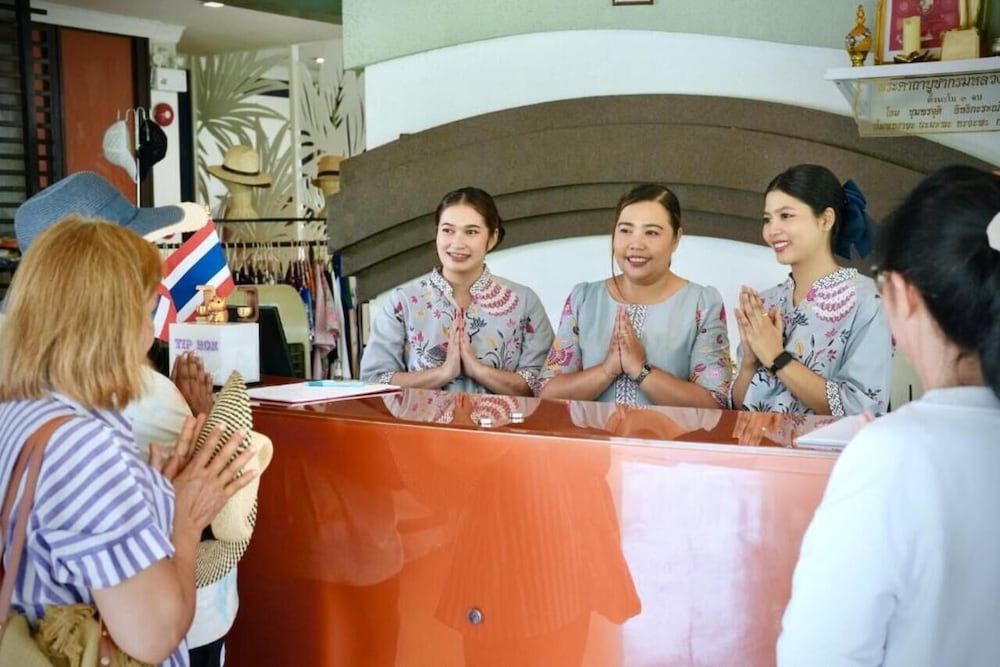 A Te Chumphon Hotel 9/70