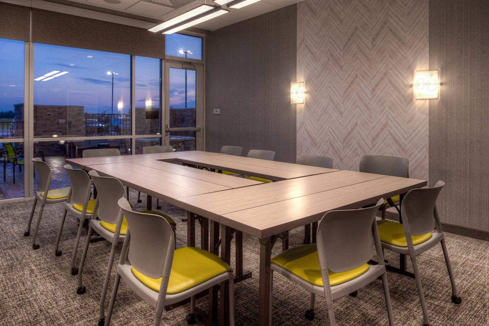 Springhill Suites Springfield Southwest 34/36