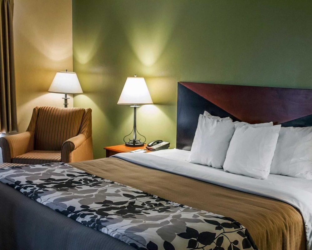 Sleep Inn and Suites Redmond, OR 7/34