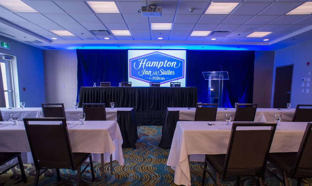 Hampton Inn and Suites by Hilton St Johns Airport 29/40