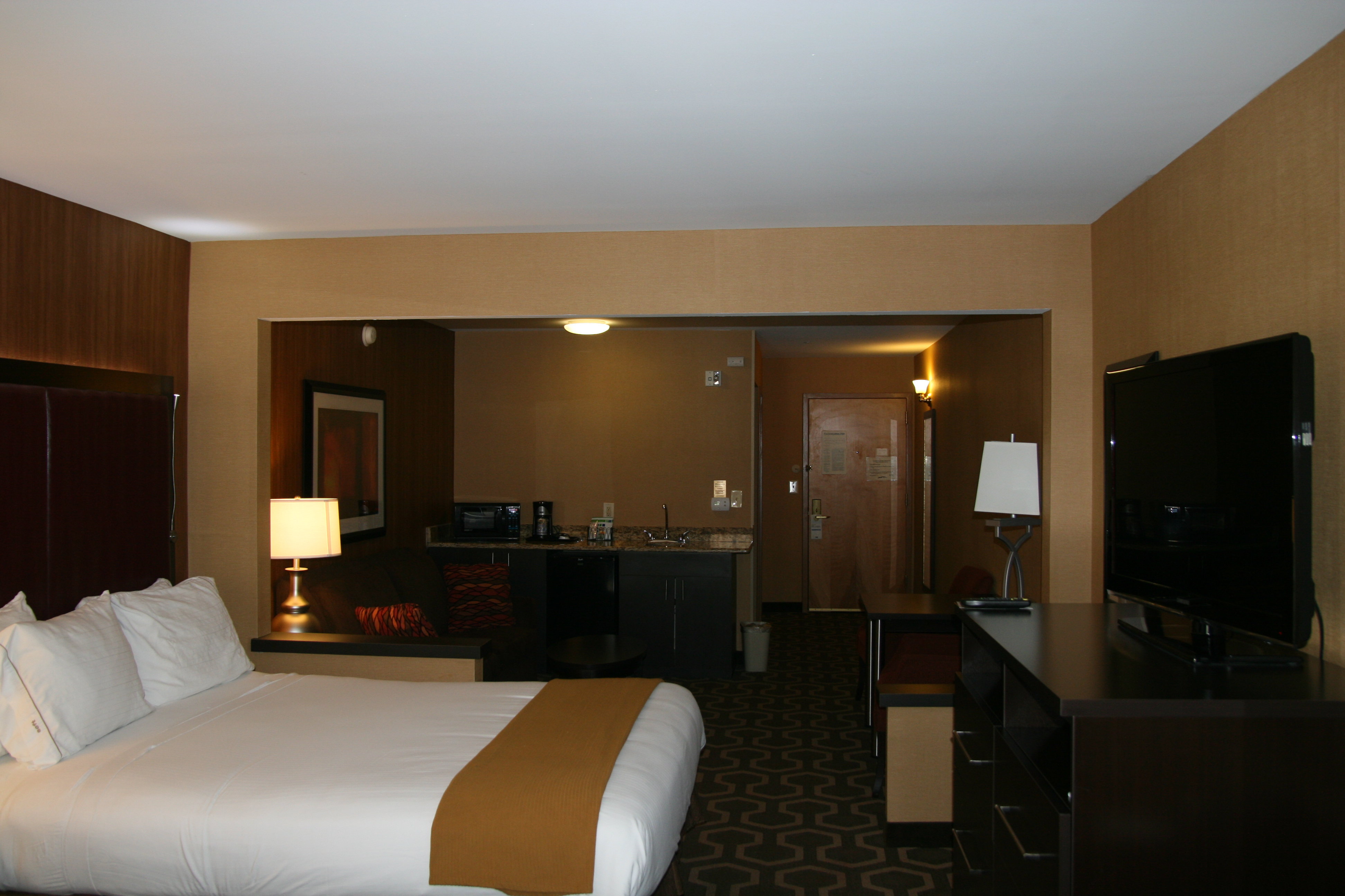 Holiday Inn Express Hotel & Suites Vineland Millville 26/80