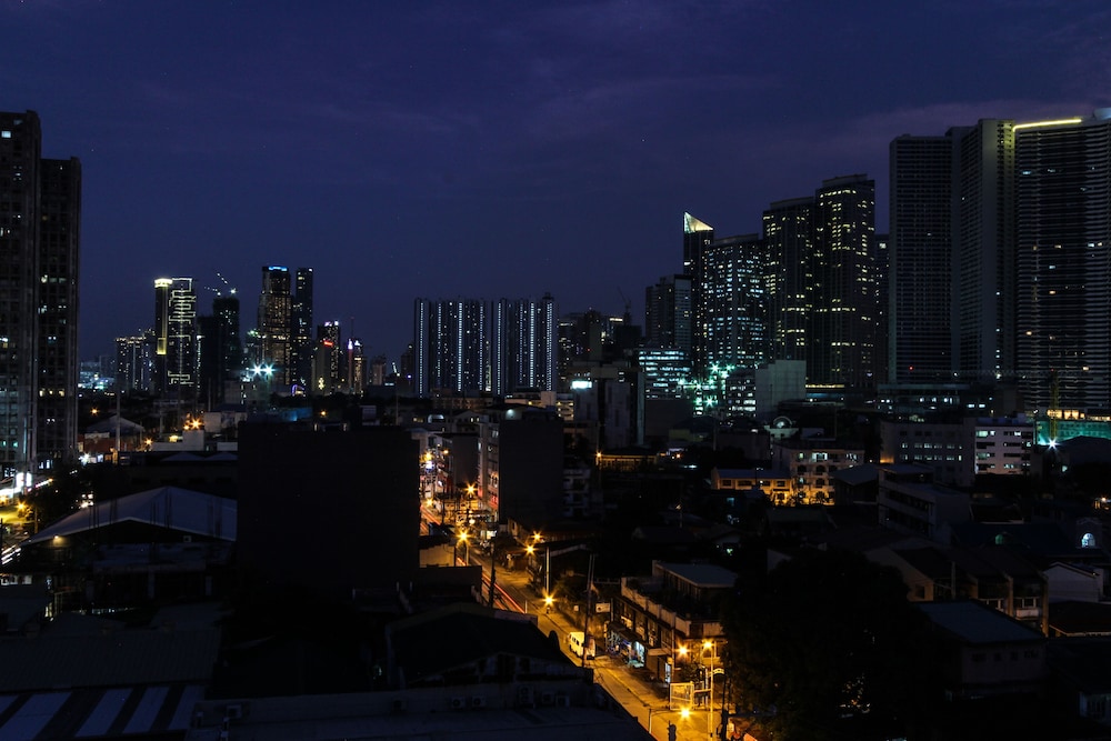 Privato Makati 34/41