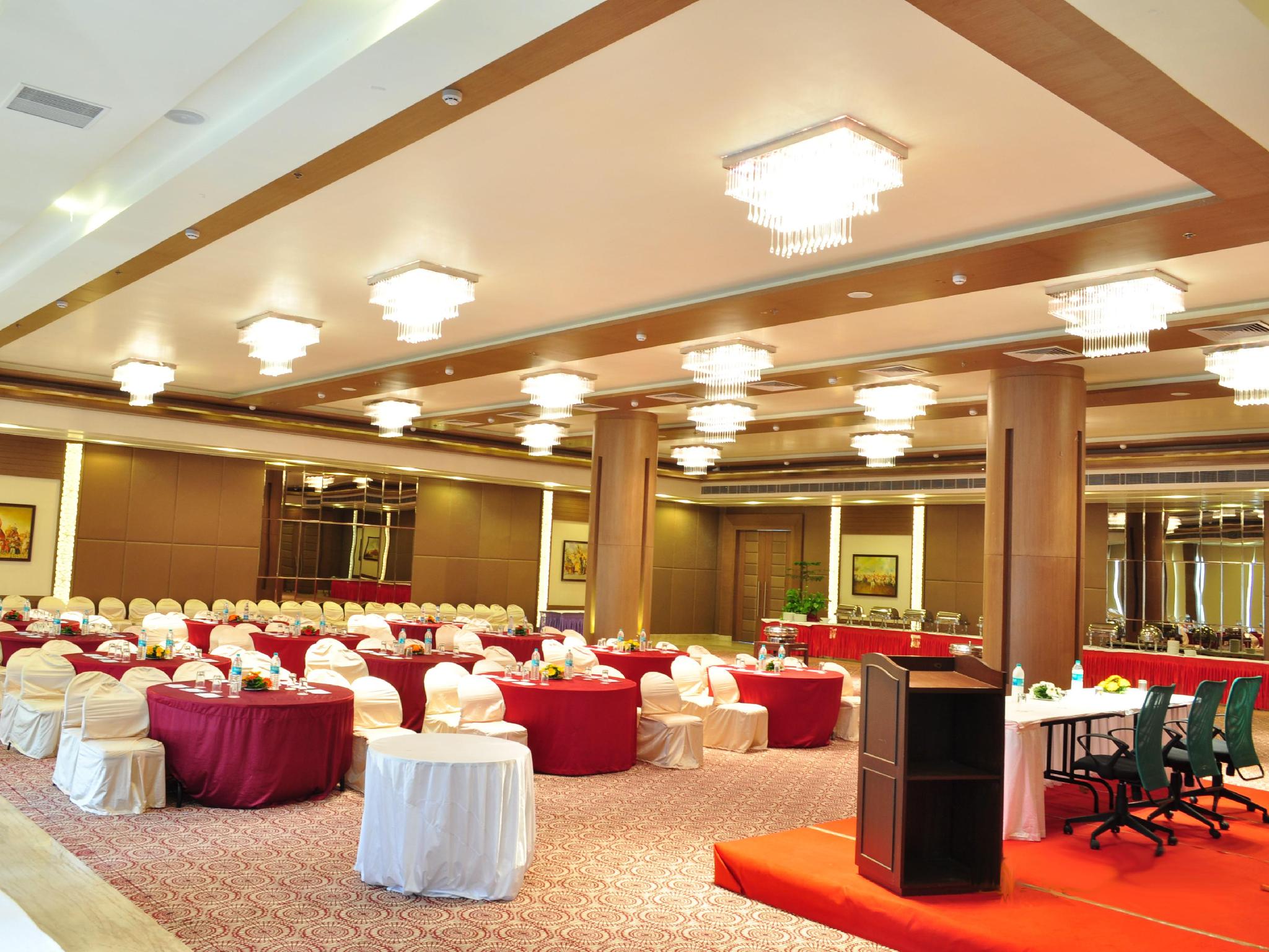 The Grand JBR 22/28