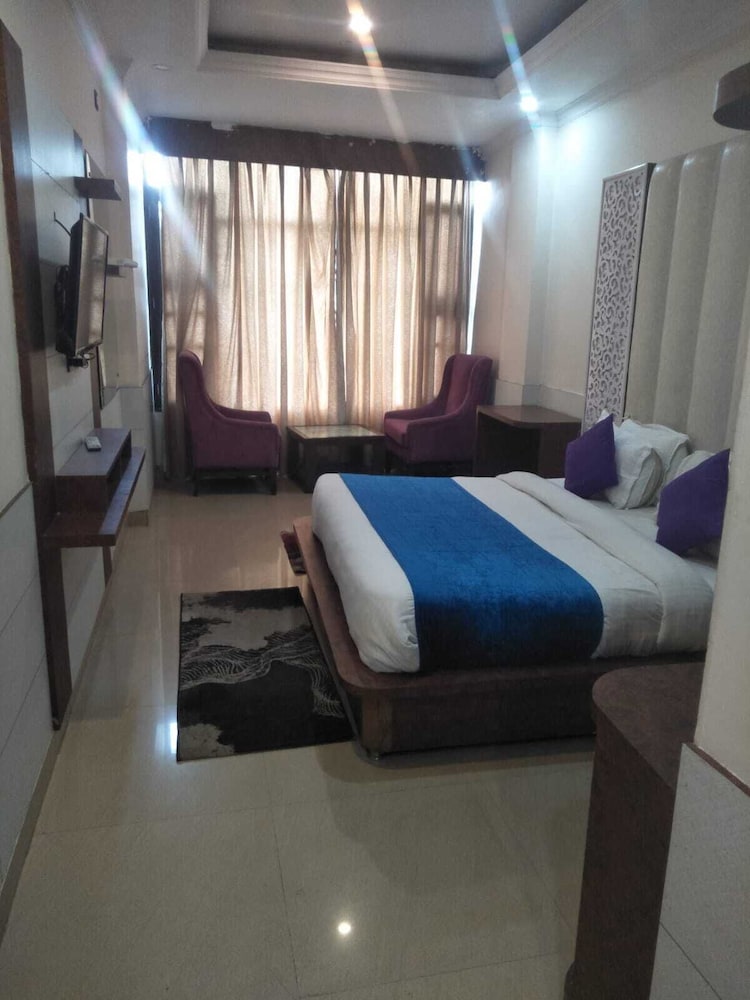 1 BEDROOM, SUPERIOR, DOUBLE BED, MOUNTAIN VIEW, ACCESSIBLE