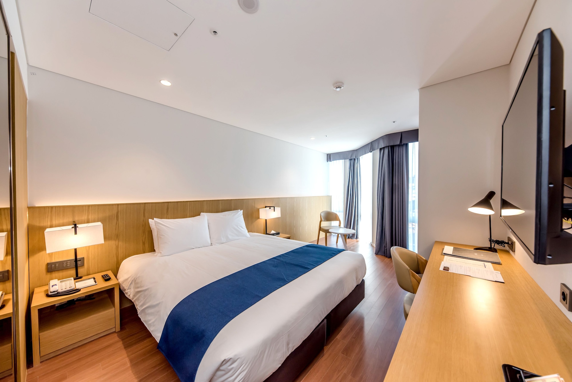 SUPERIOR, DOUBLE BED