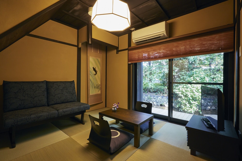 Rinn Shijo Takasegawatei 22/33