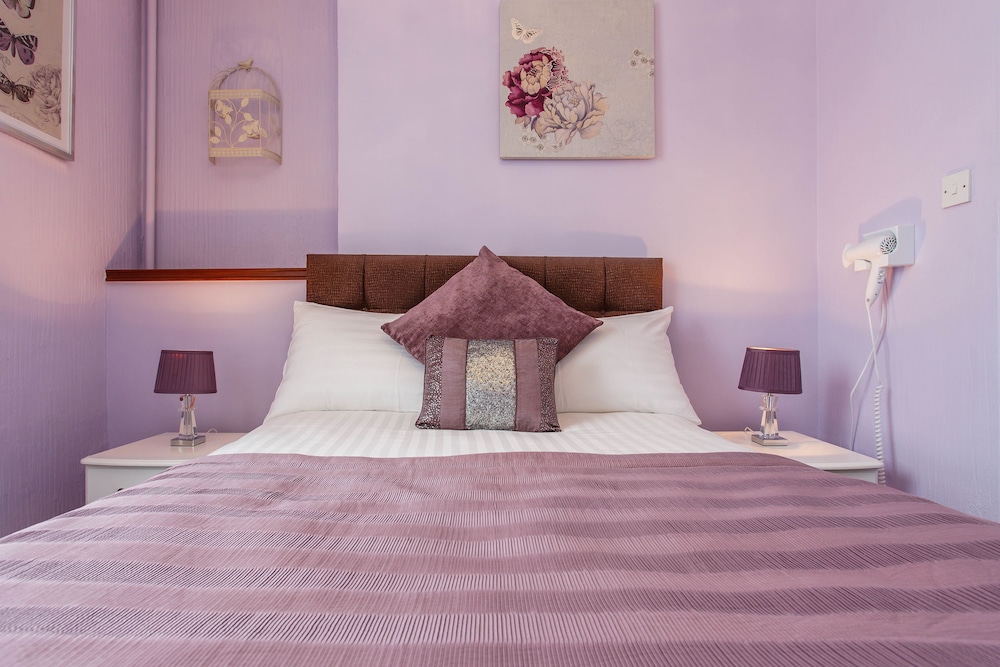 Brighton Surf Guest House 27/50
