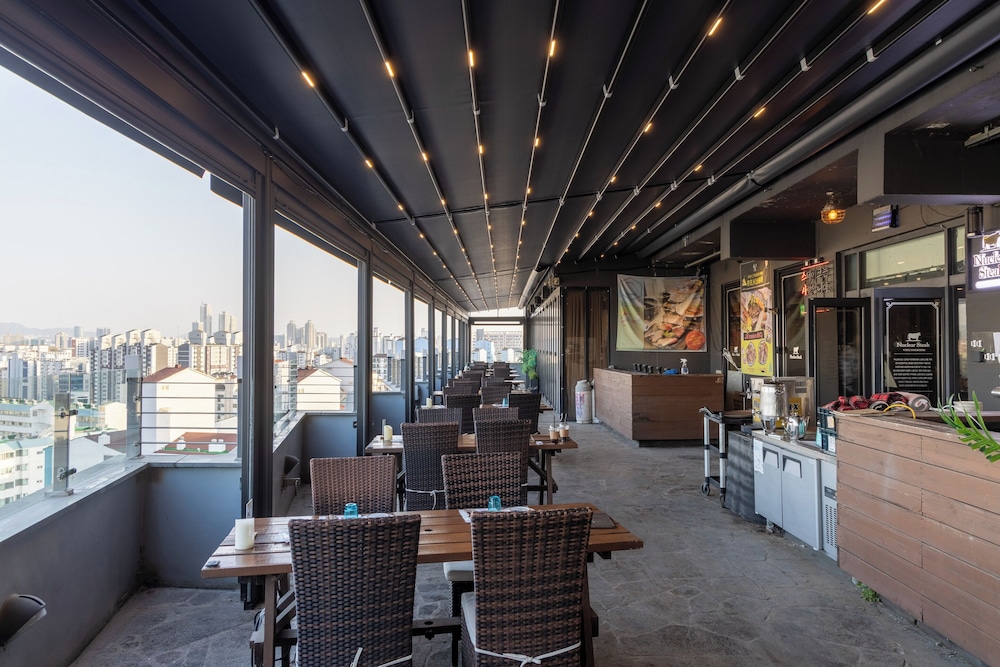 Jk Blossom Hotel 57/72