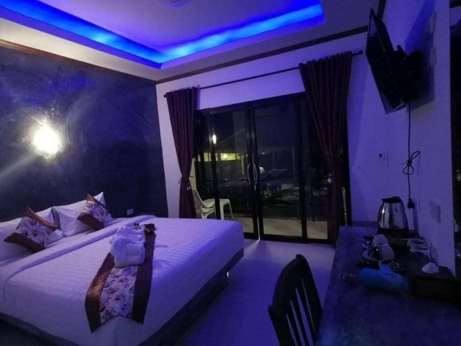 Lanta Long Beach Hostel 22/50