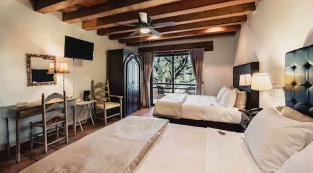 LAGO, DOUBLE BED