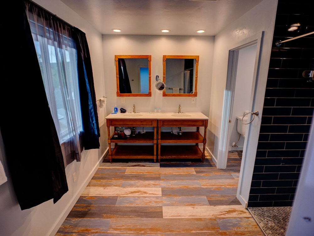 Tao Cabins 8/18
