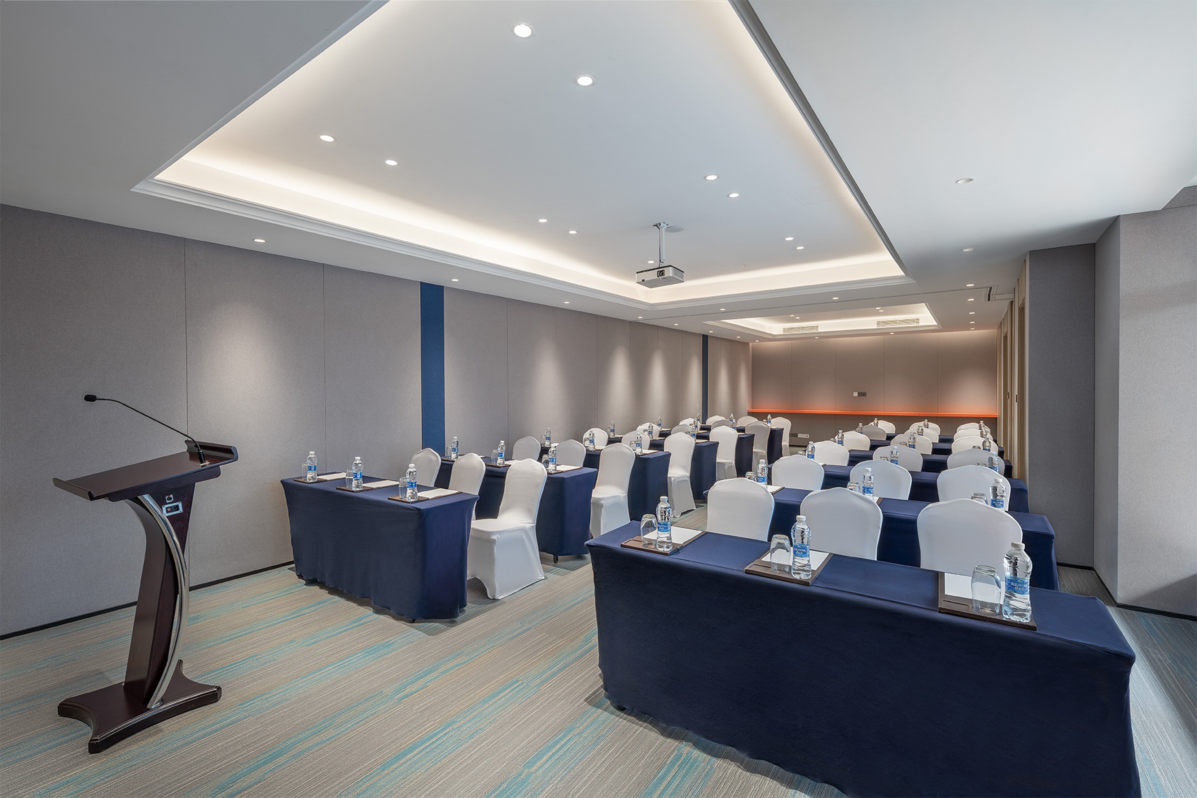 Holiday Inn Express Wenchang 49/52