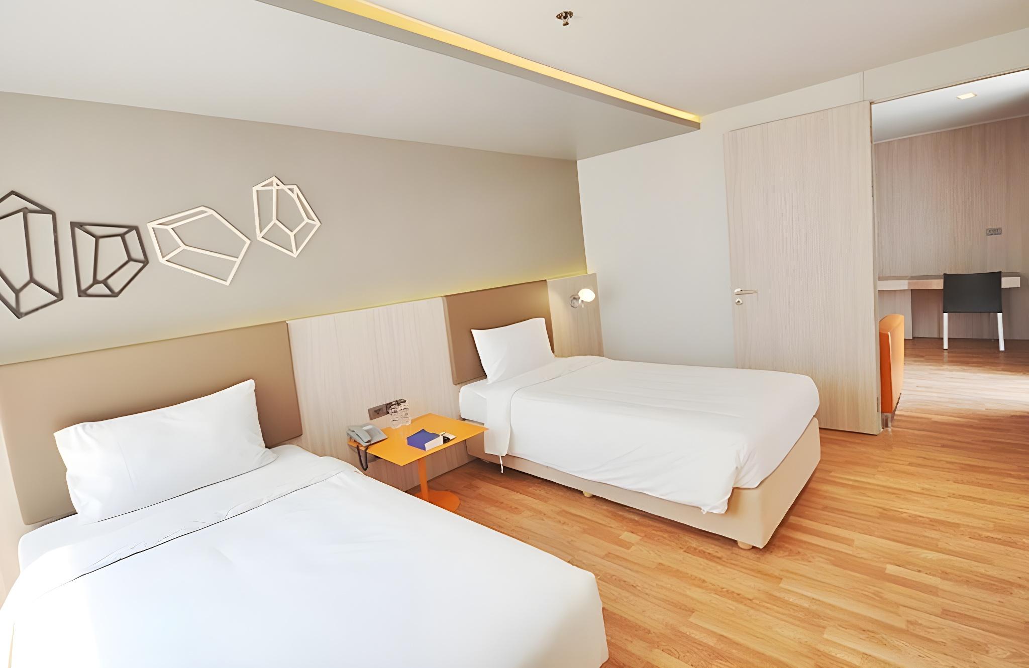 Room, Triple, 1 Double and 1 Single Bed