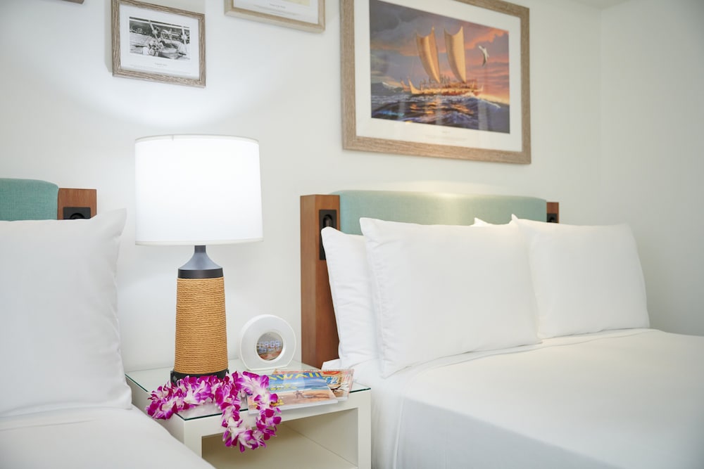 OUTRIGGER Reef Waikiki Beach Resort 65/86