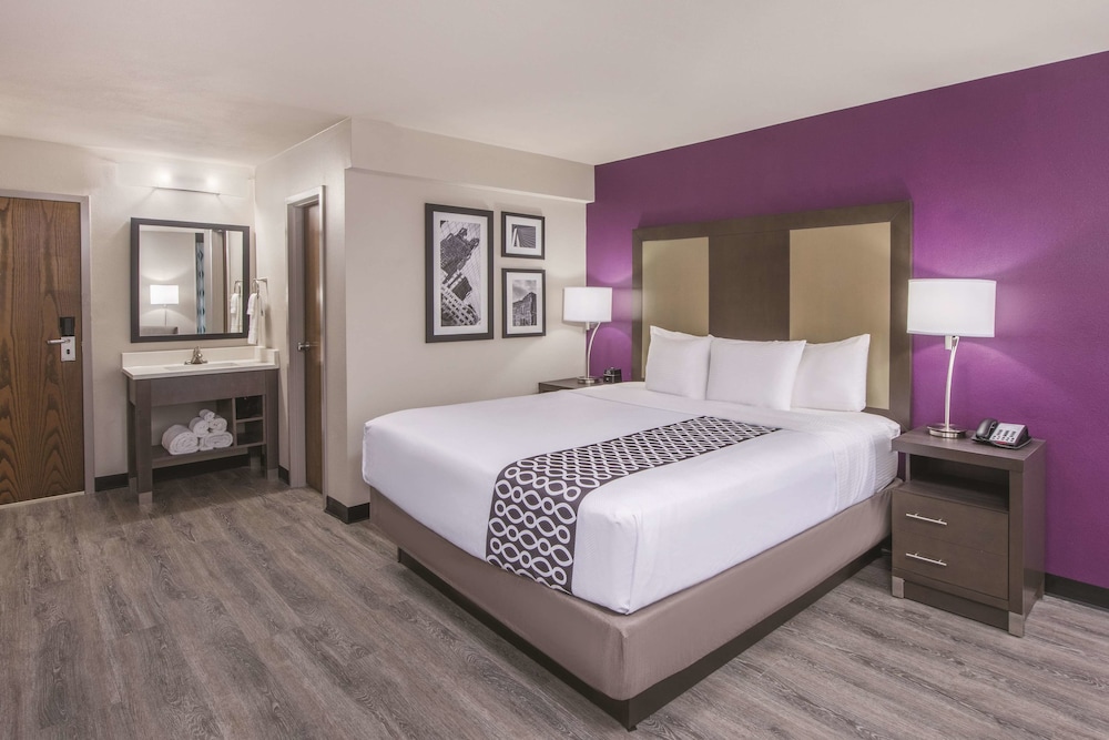 La Quinta Inn And Suites By Wyndham Festus - St. Louis South 15/42