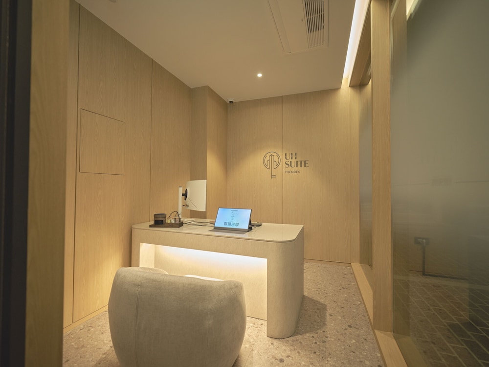 UH Suite The Coex 11/50