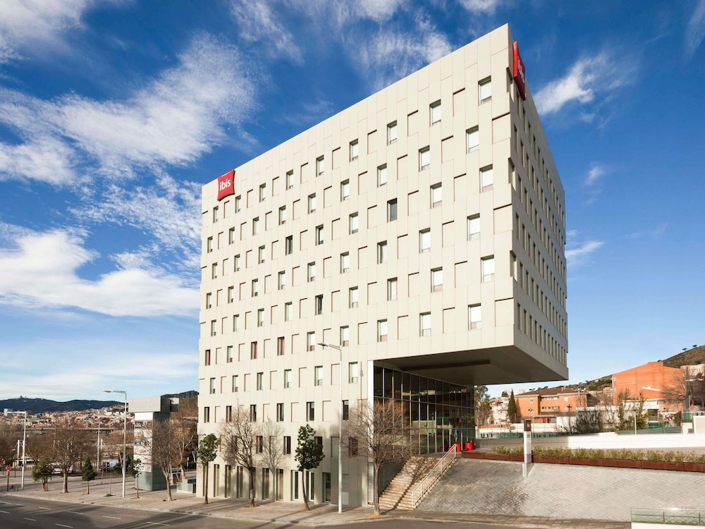 Ibis Barcelona Santa Coloma 4/43