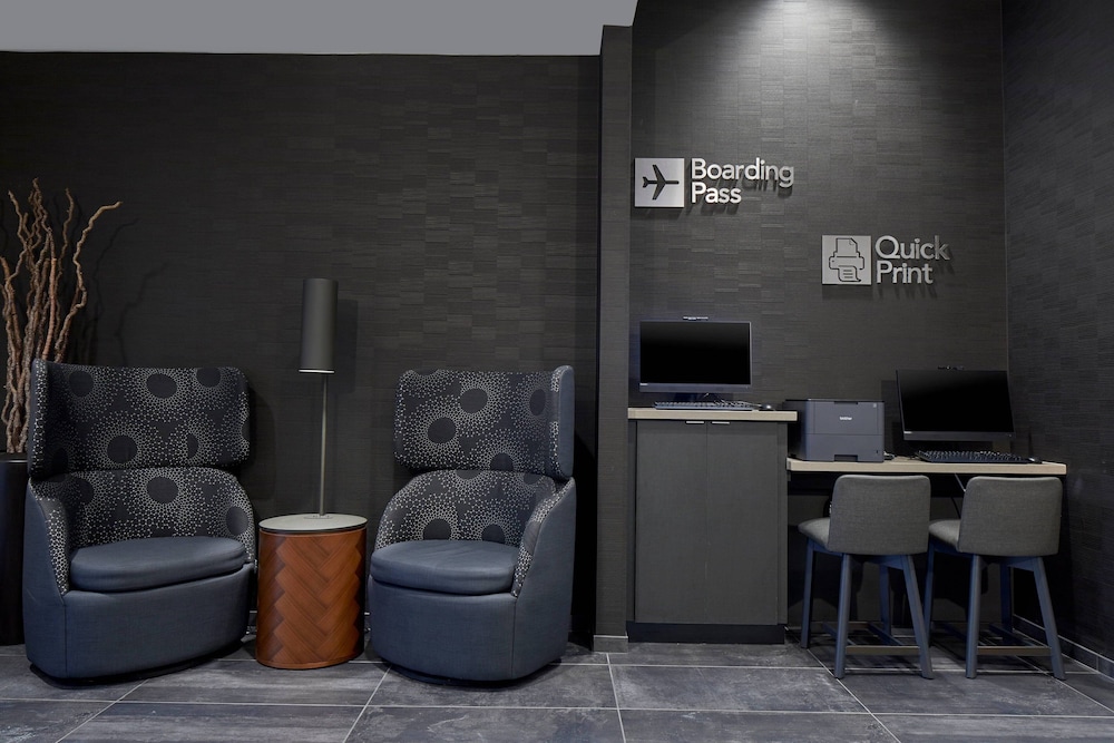 Courtyard by Marriott Baltimore Downtown/McHenry Row 37/55