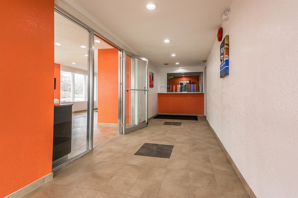 Motel6 Schenectady, NY 8/49