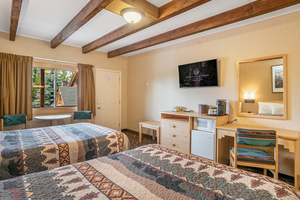 Spirit Lake Lodge and Snowmobile Rentals 26/63
