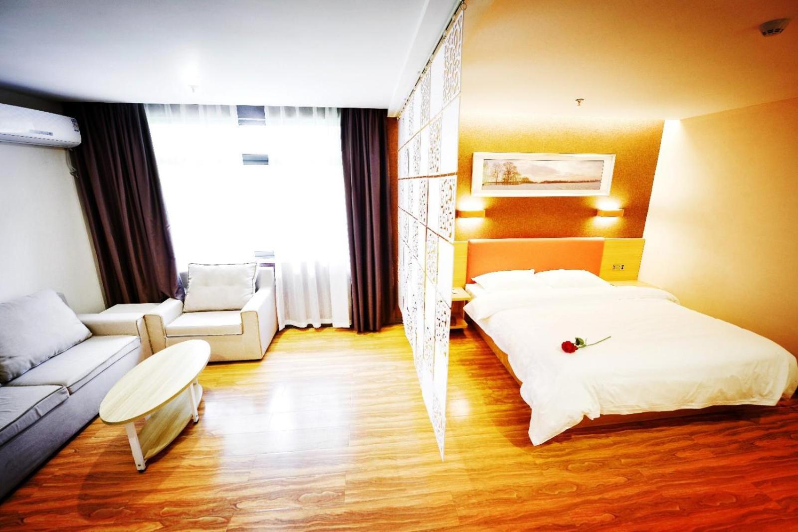 Room, Twin Beds