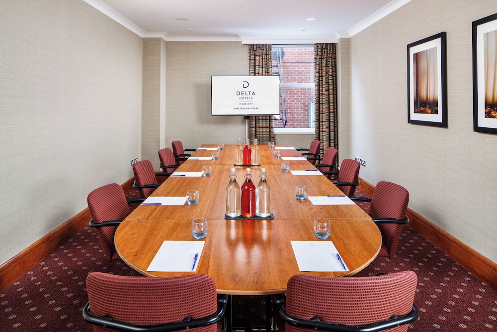 Delta Hotels by Marriott Cheltenham Chase 40/50